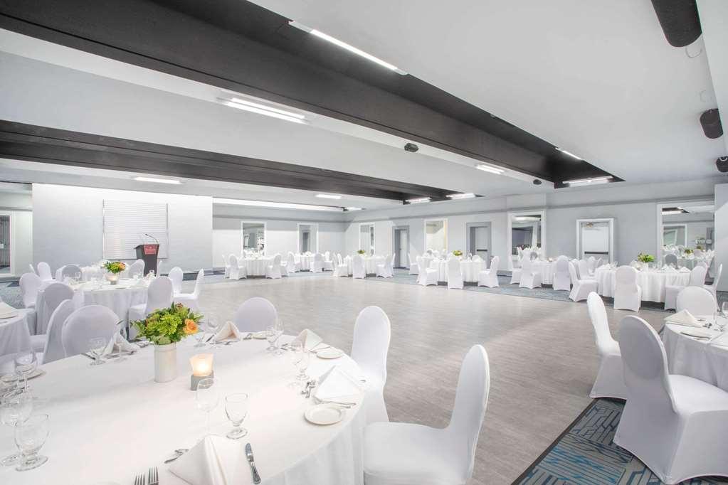Quality Inn & Conference Centre Kingston Central Létesítmények fotó