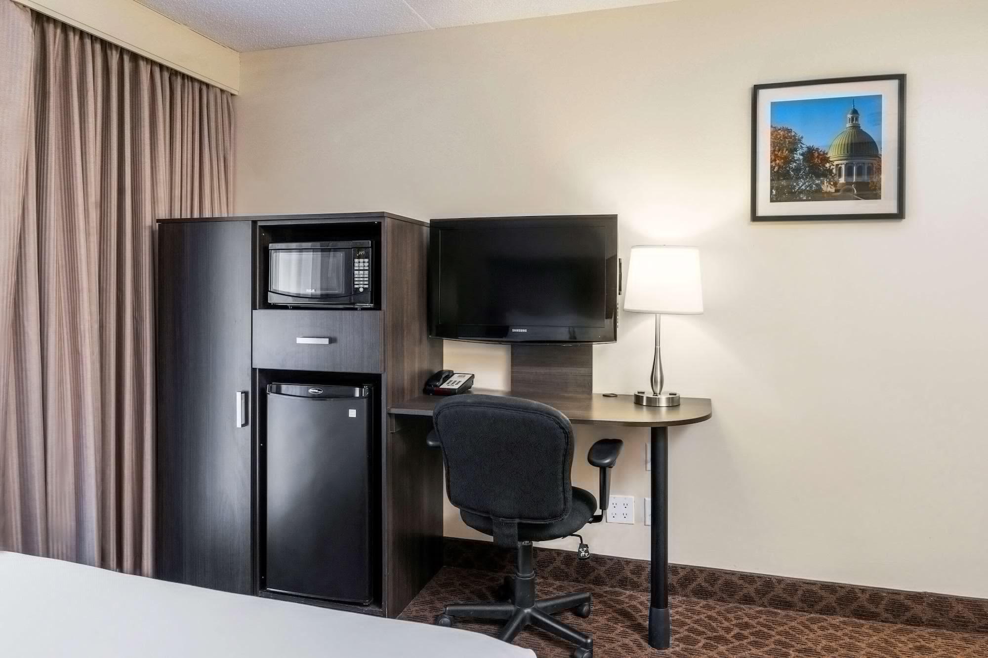 Quality Inn & Conference Centre Kingston Central Kültér fotó
