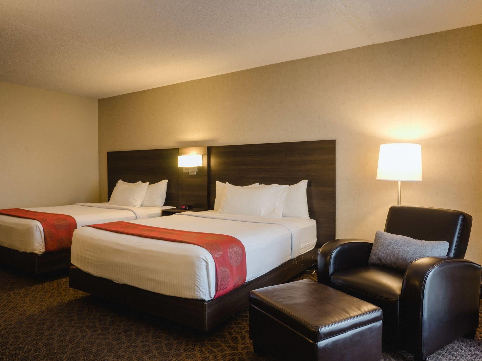 Quality Inn & Conference Centre Kingston Central Kültér fotó
